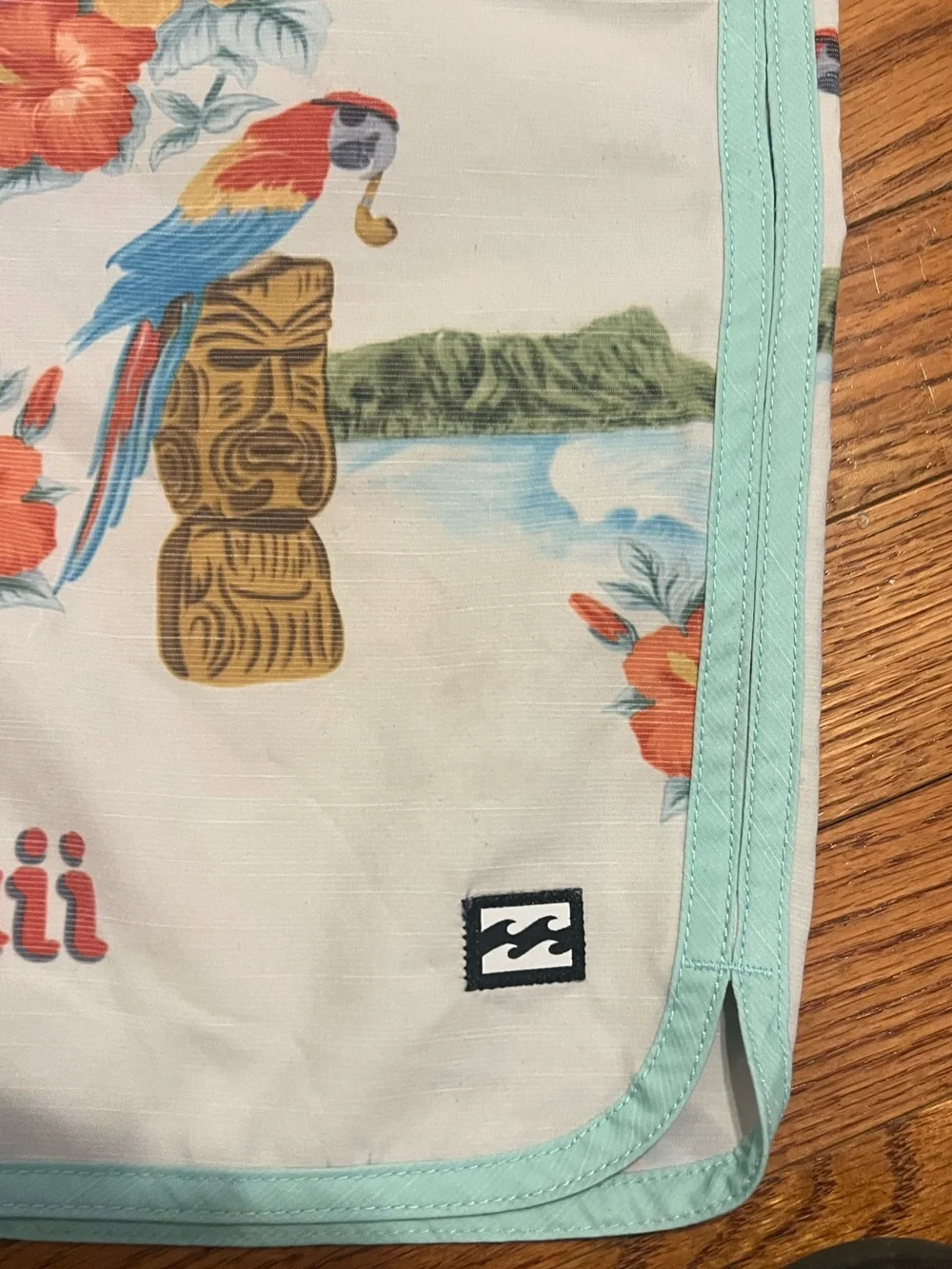 Billabong Recycler 73 Lo Tide Hawaii Tiki Print Board Shorts Size 28 - Picture 3 of 9